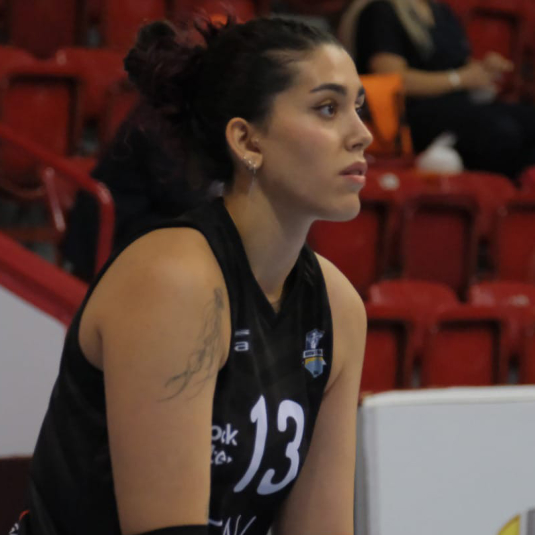 Gülce Özer